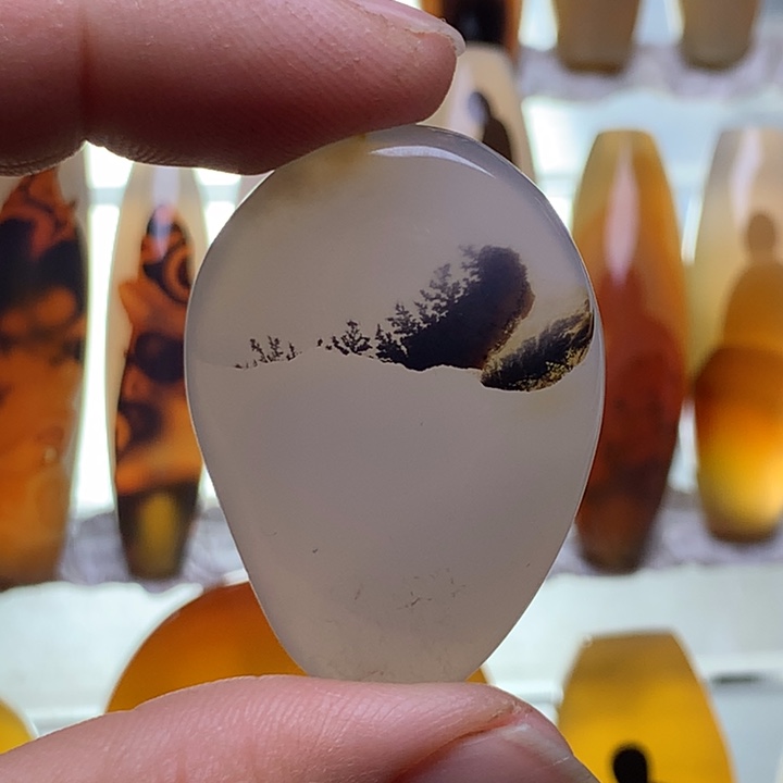 玛瑙/玉髓颈饰未镶嵌51有瑕