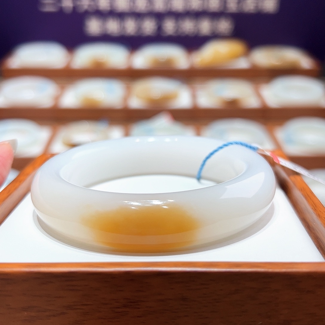 和田玉手镯55/56未镶嵌