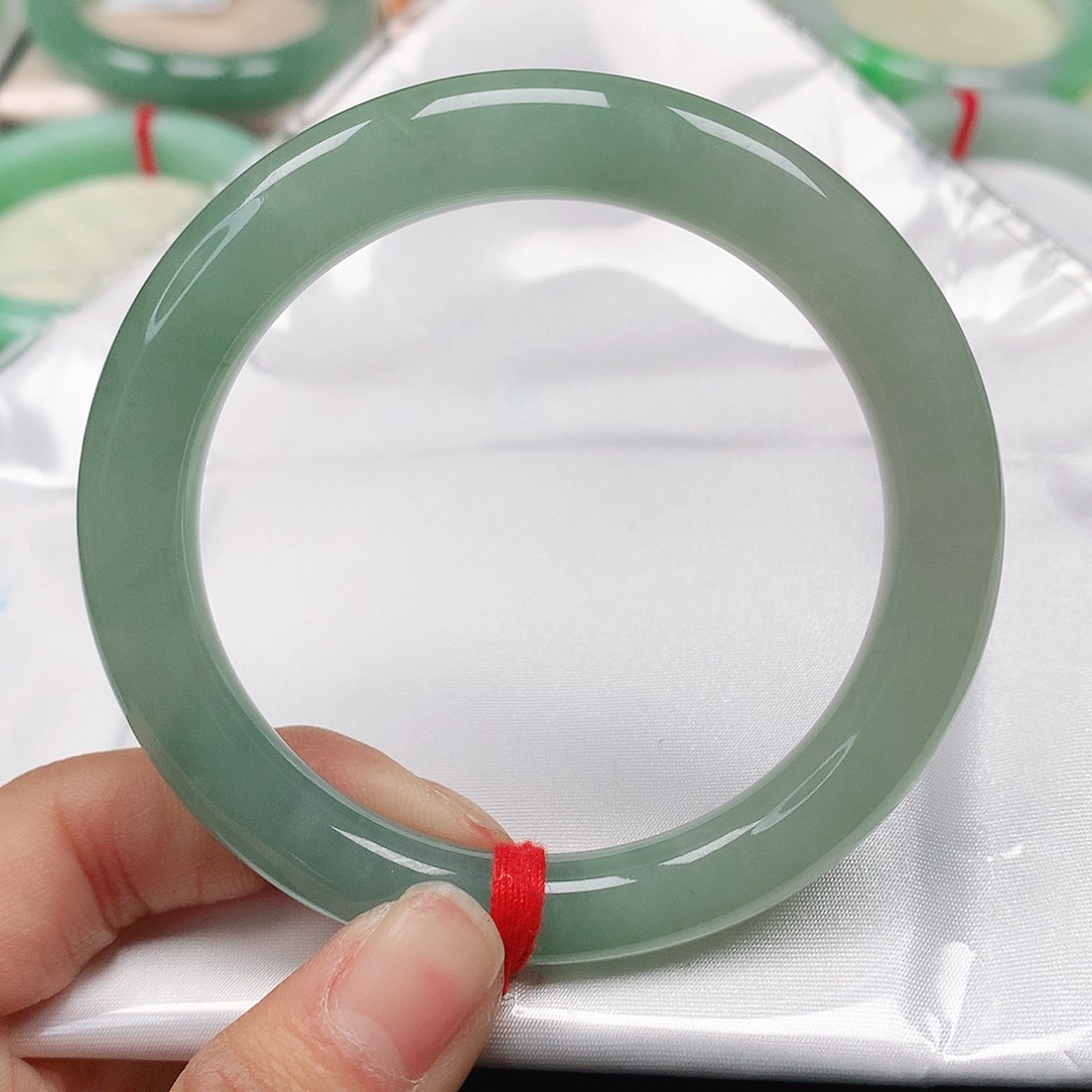 翡翠手镯（圆镯）未镶嵌天然翡翠手镯54