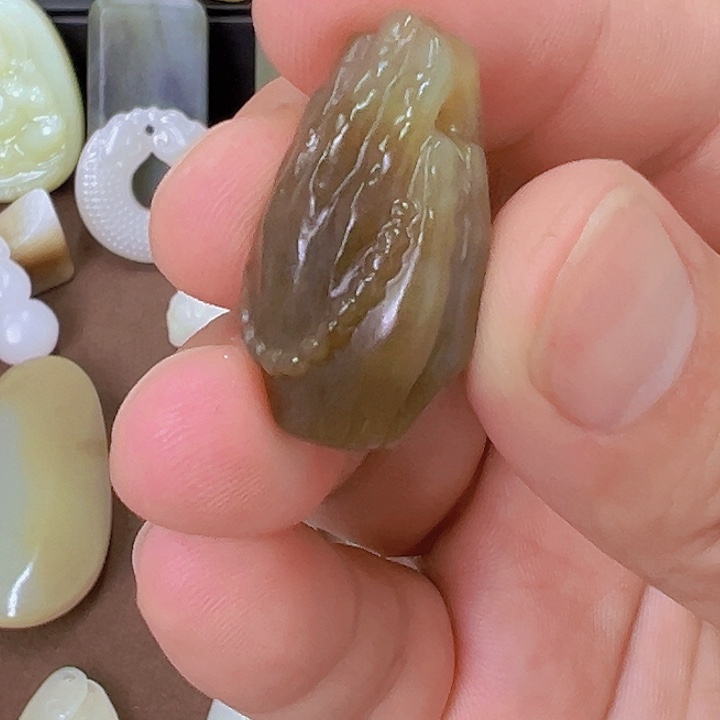 和田玉未镶嵌珠宝半成品