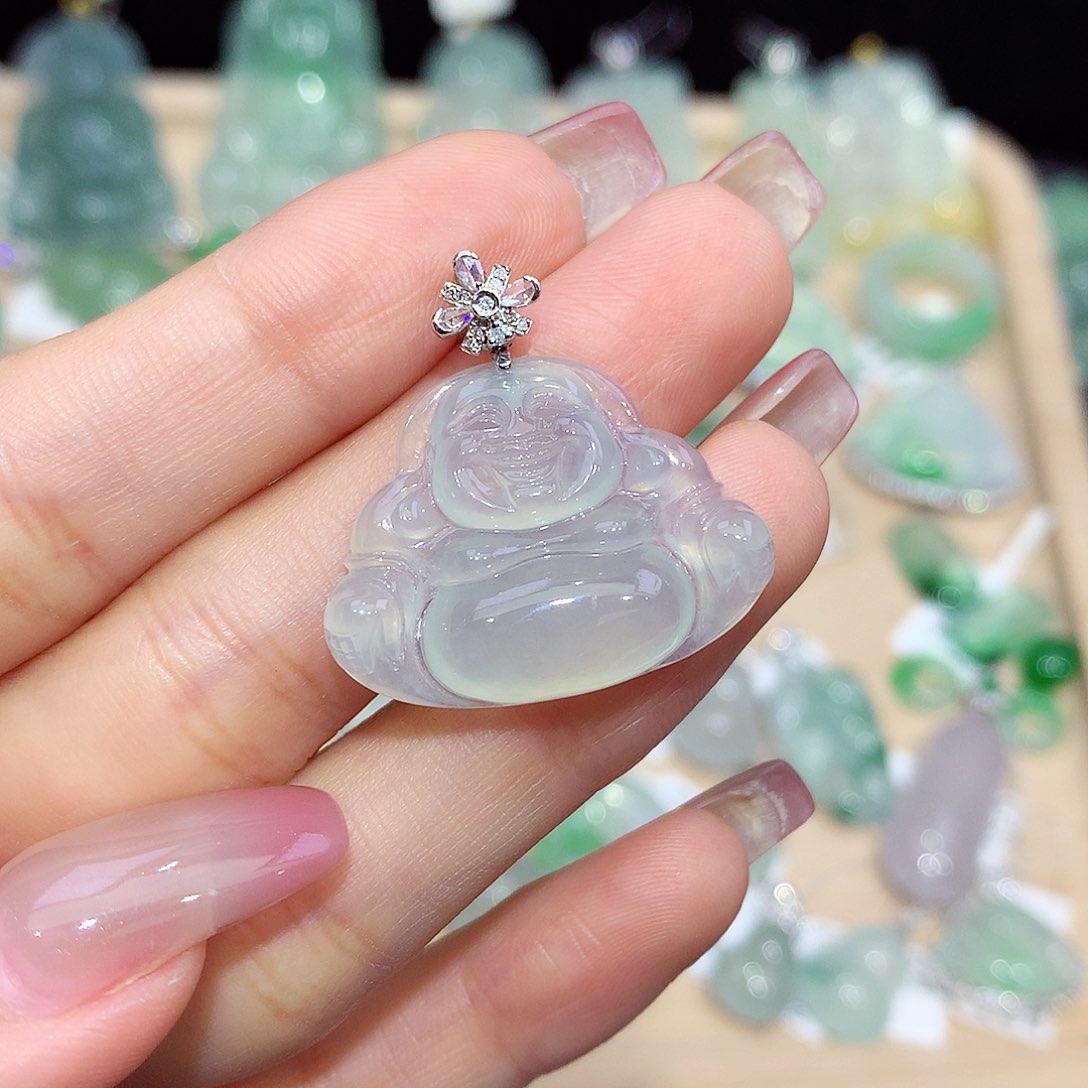 翡翠18K金镶嵌颈饰翡翠