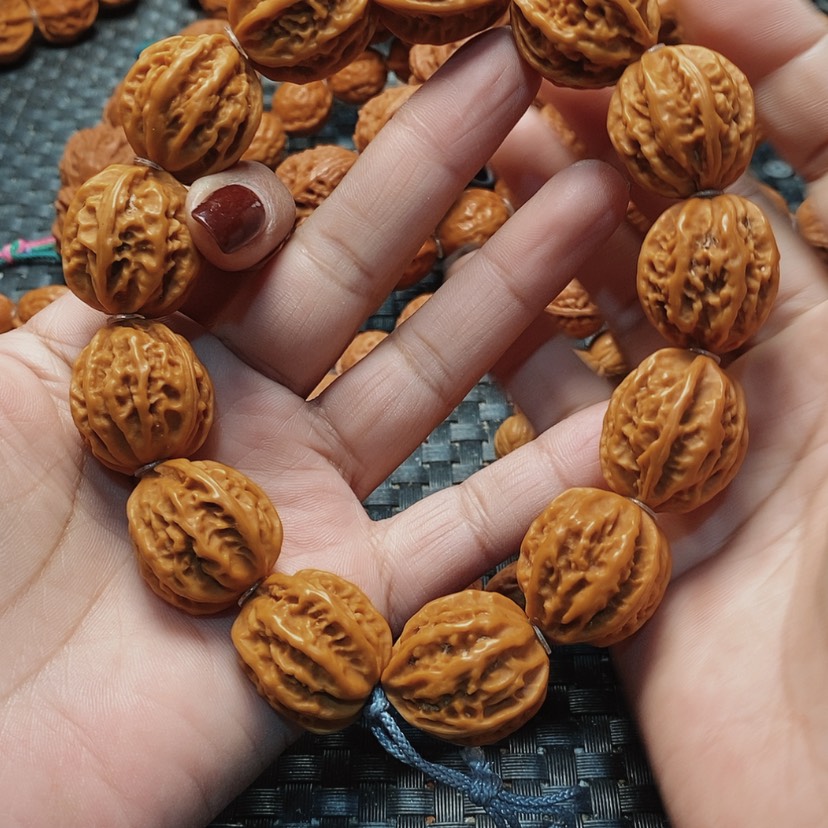 【闪购商品】文玩核桃吊坠粗筋八棱