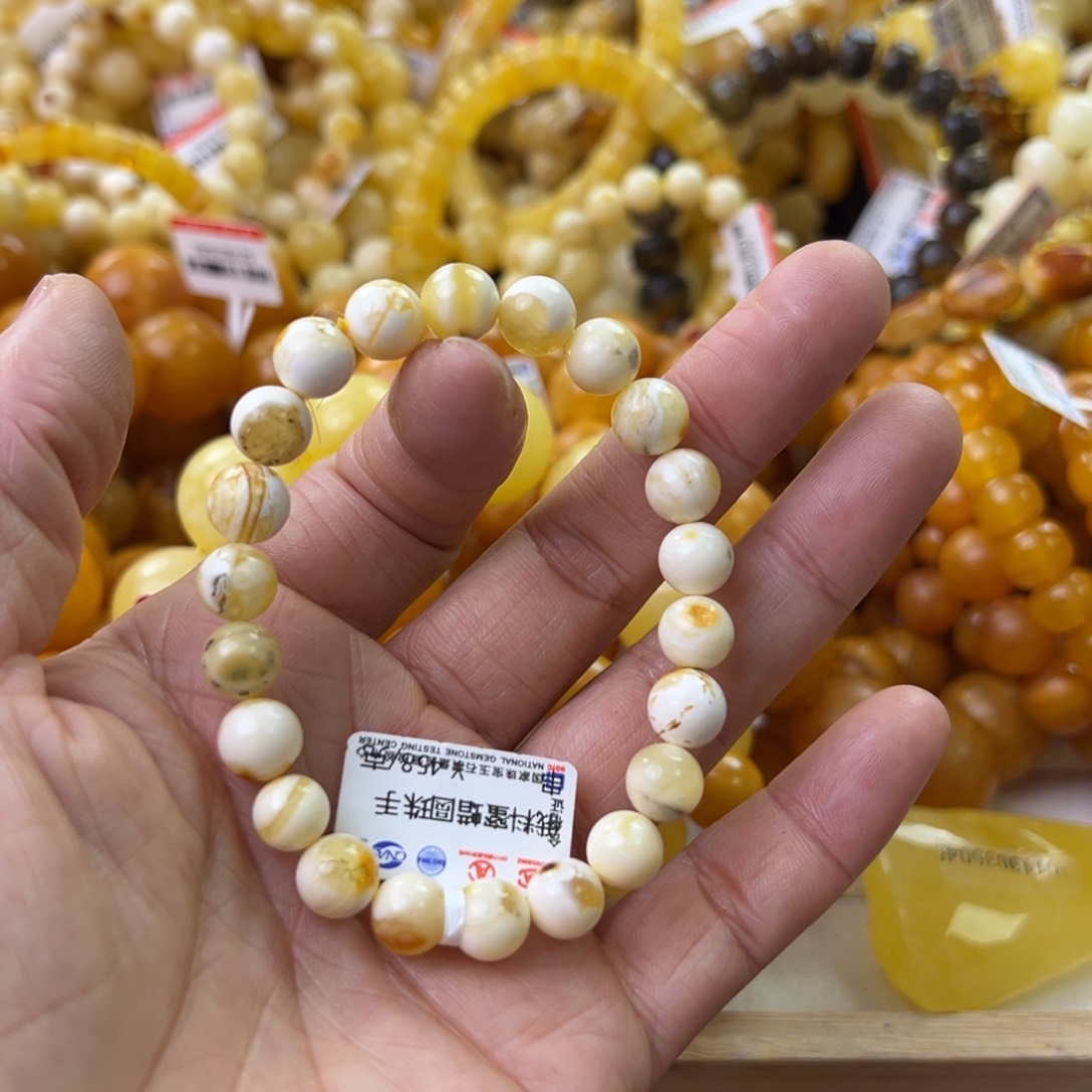 琥珀珠宝奇石未镶嵌