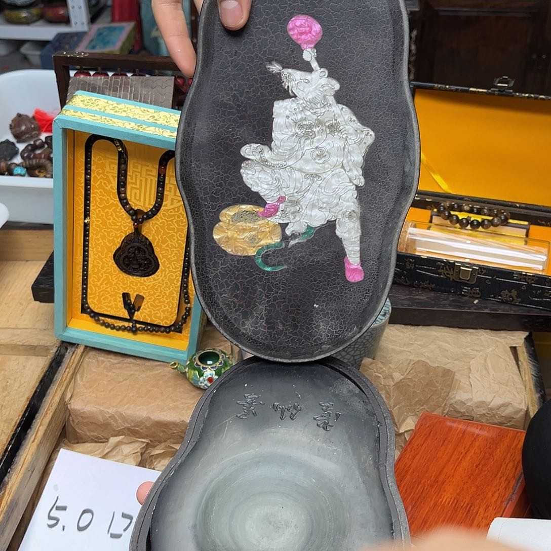 大叶紫檀（黑酸枝木类）