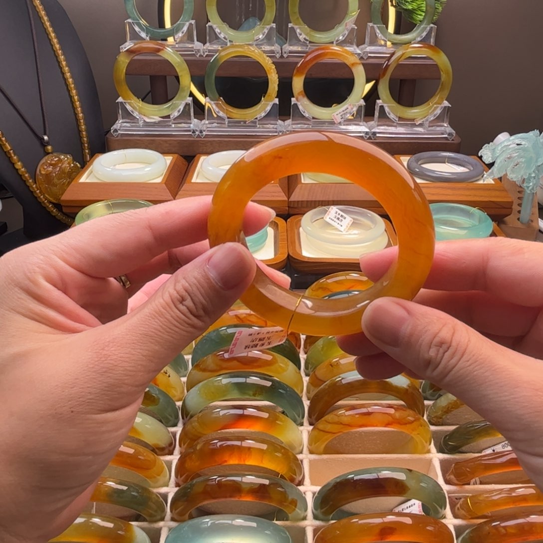 未镶嵌蛇纹石玉手镯54