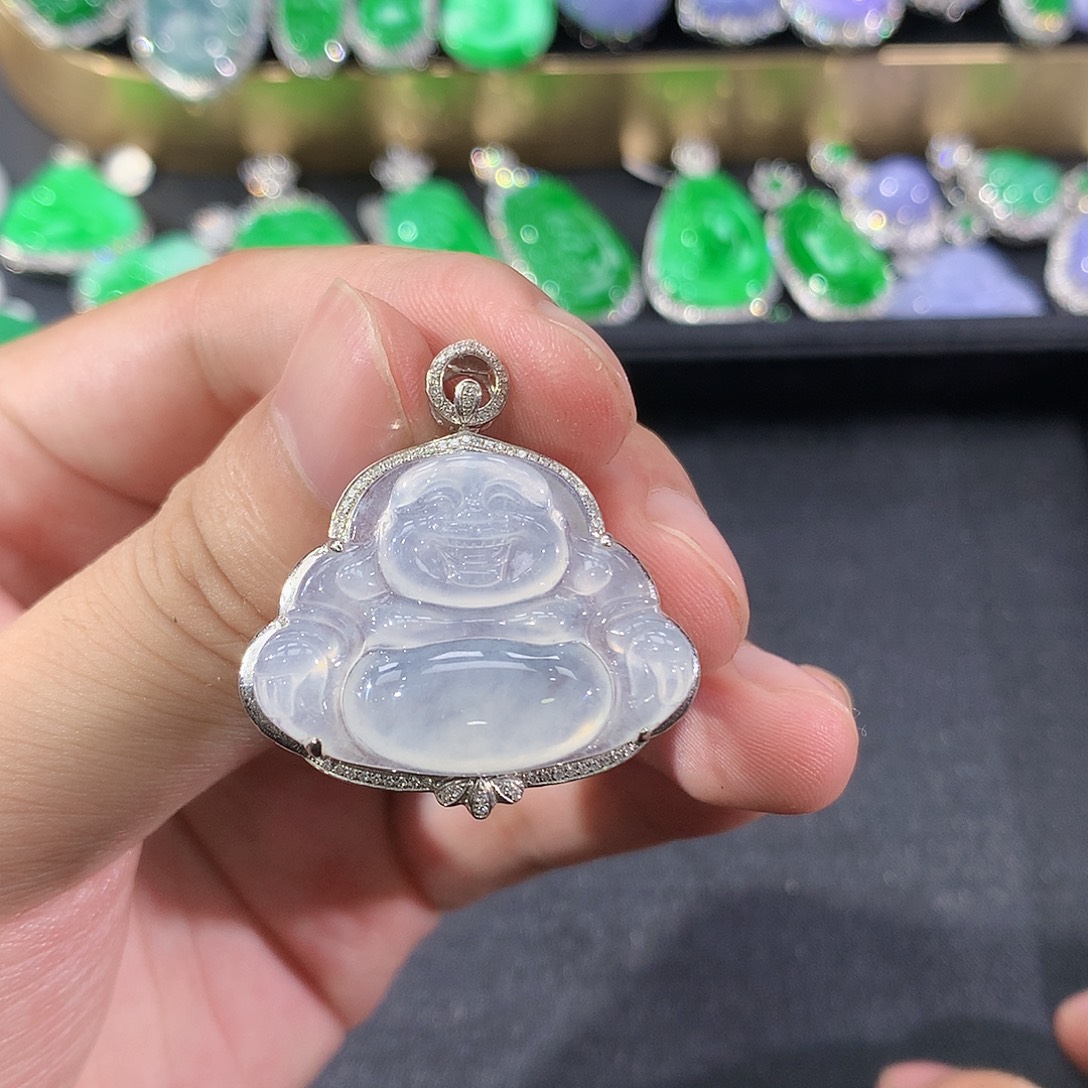 翡翠18K金镶嵌颈饰