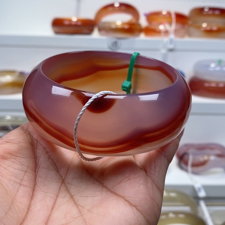 玛瑙/玉髓手镯未镶嵌蜜*