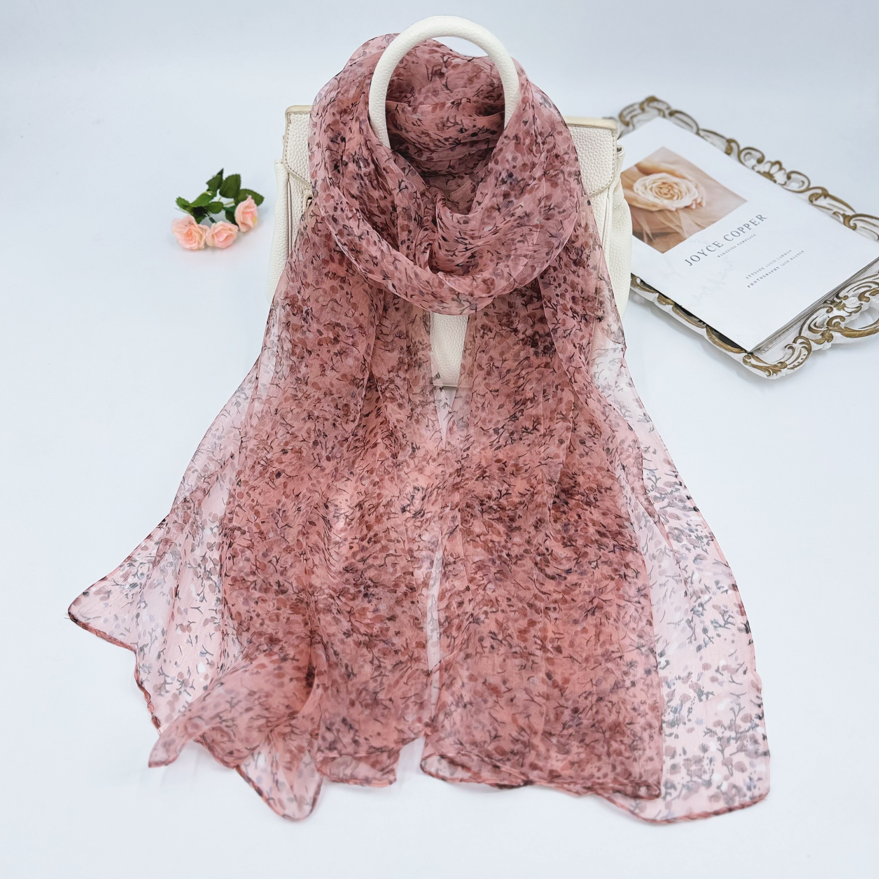 杭州真丝丝巾女春秋季百搭围巾女薄款夏季纱巾防晒巾冬季护颈围巾