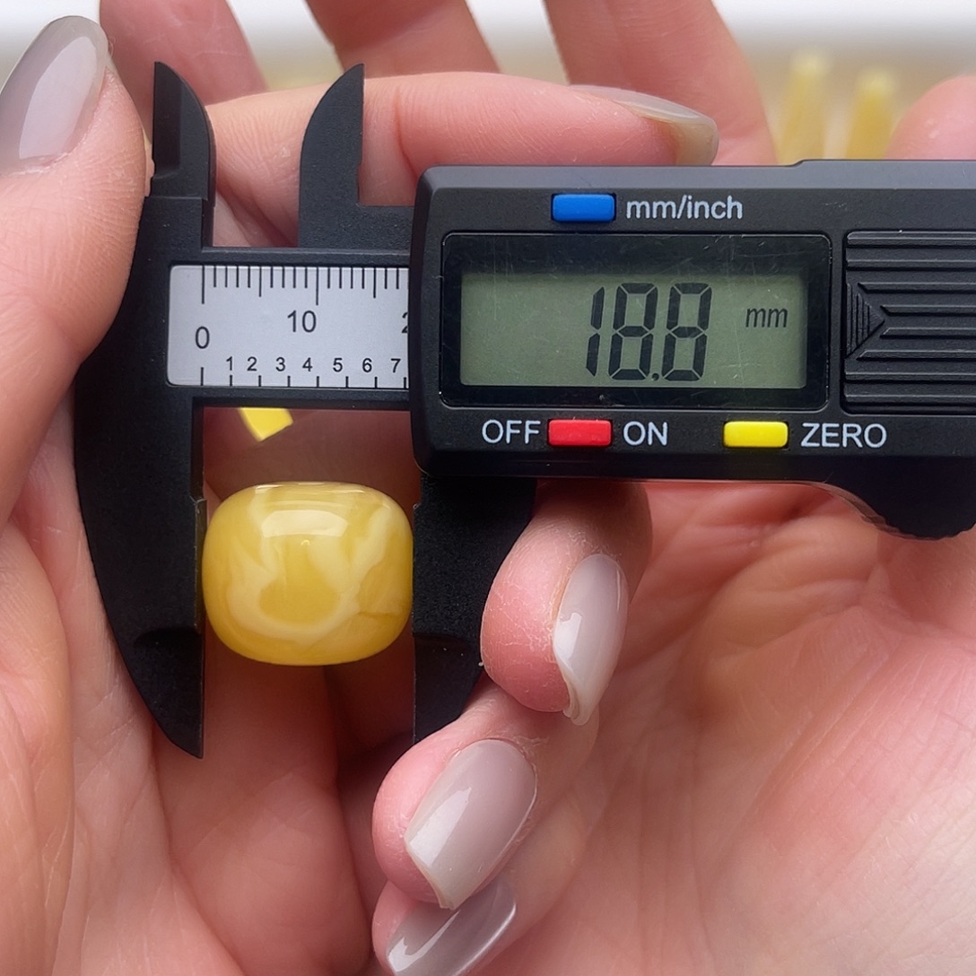 羊***牛蜜蜡未镶嵌裸石蜜蜡墩子鸽