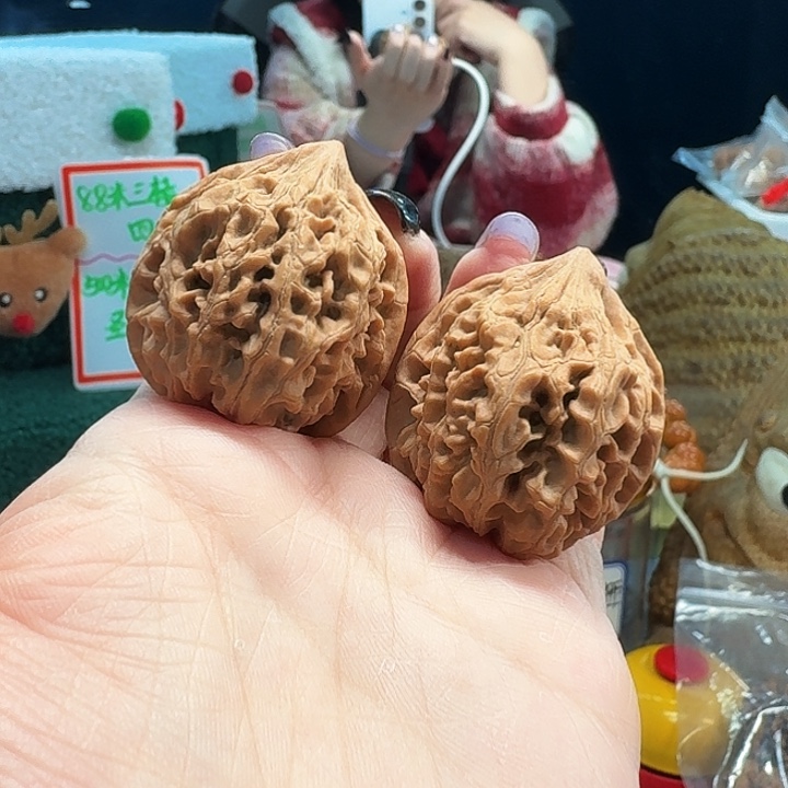 桃核吊坠蒜头鸡34尺