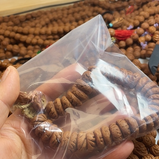 吊坠桃核ৎ****O秦岭龙纹面包圈15尺寸手持