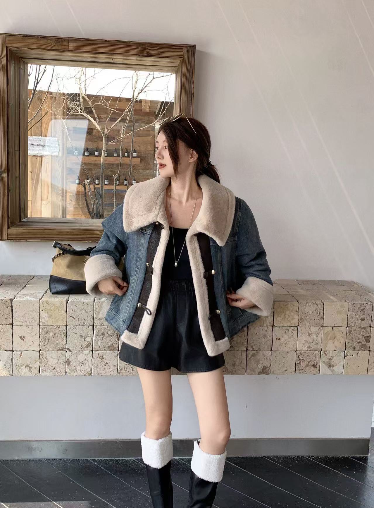 C64翻领宽松型落肩袖INS风女短外套短款女装毛领网红