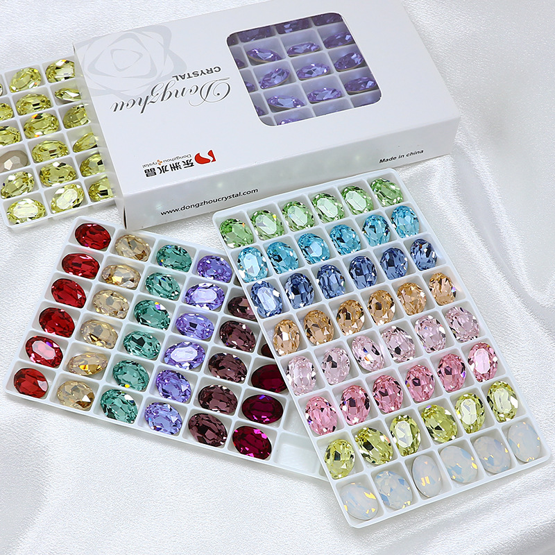 东洲直播高品鸽子蛋肥方歪心方糖新款美甲堆钻超闪指甲装饰品