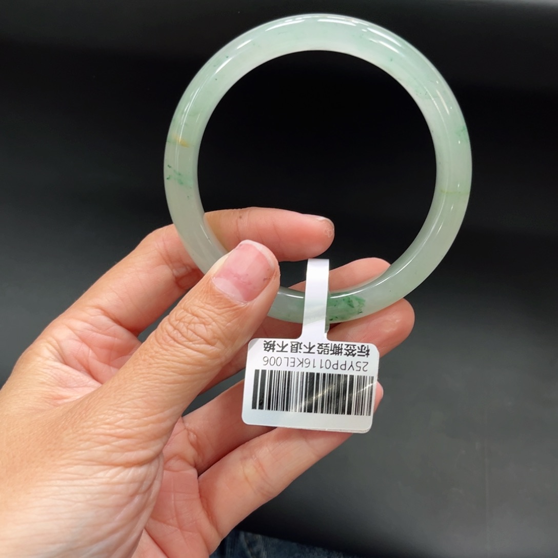 石英质玉未镶嵌手镯你****?➕金鱼