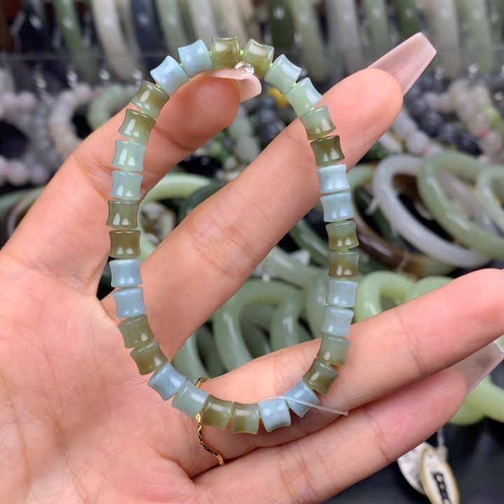 未镶嵌手镯和田玉7