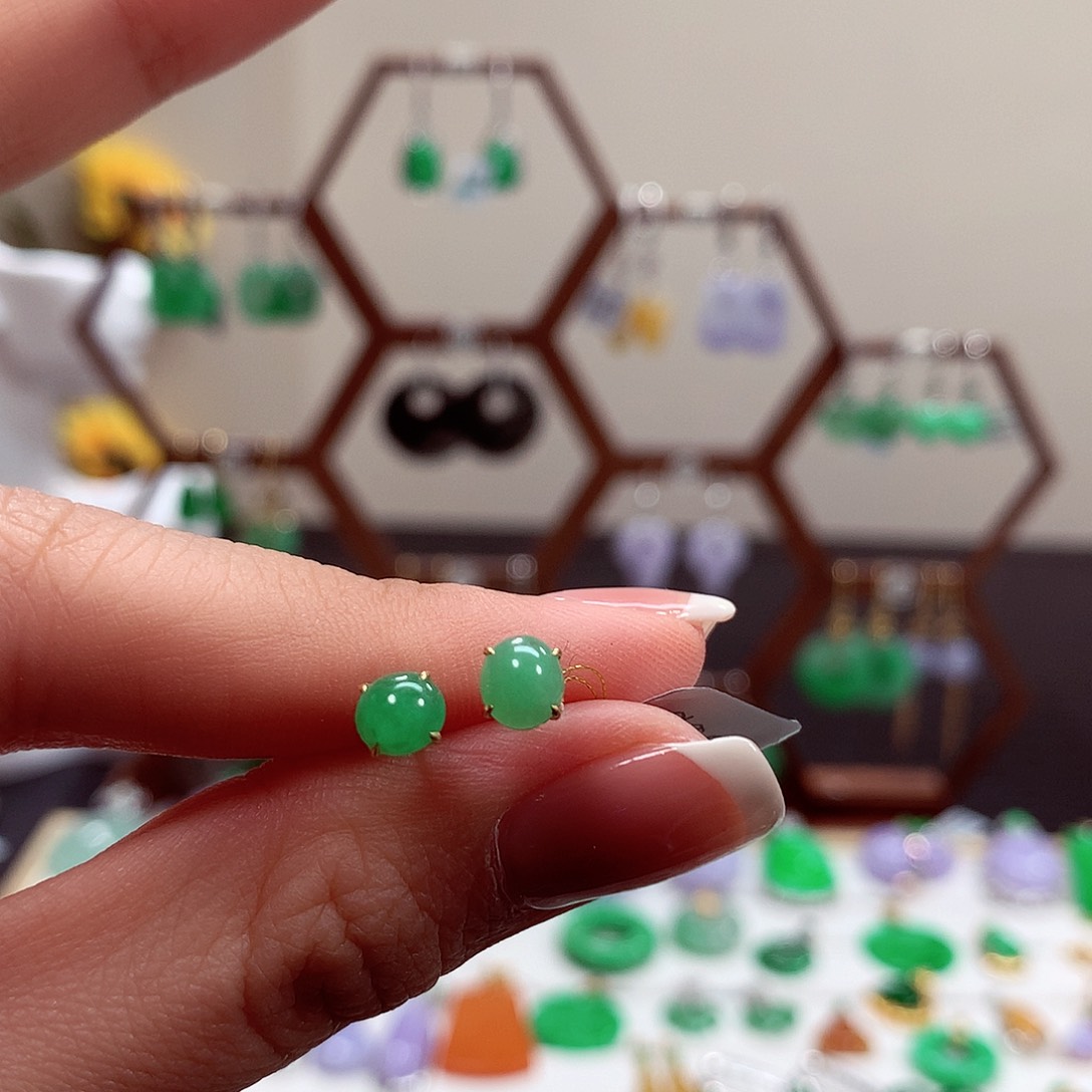 翡翠耳饰18K金镶嵌天然翡翠