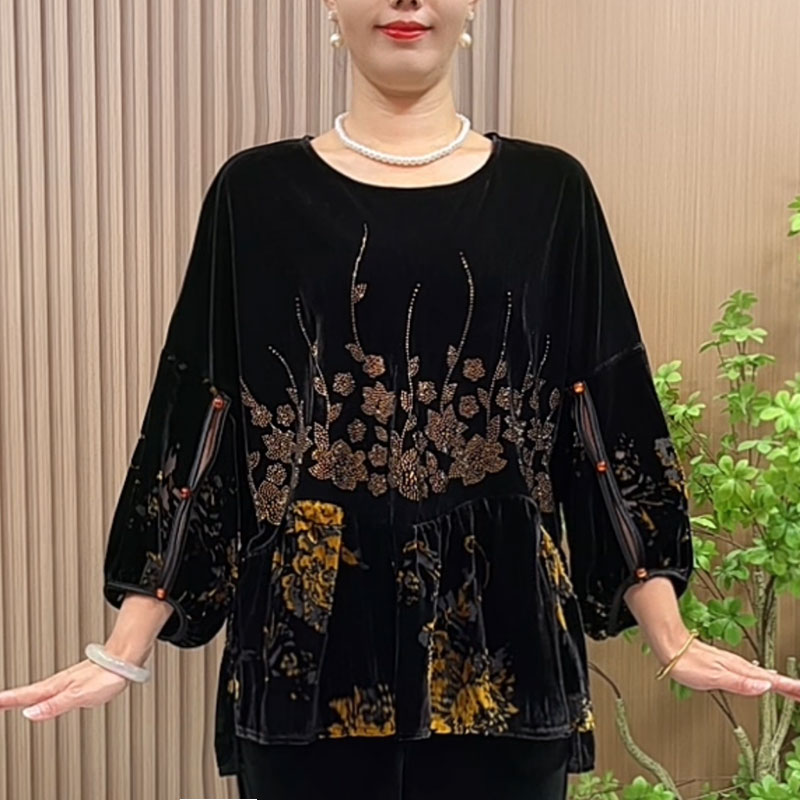 妈妈秋装洋气丝绒小衫2025新款中老年女装大码宽松阔太太烫钻上衣