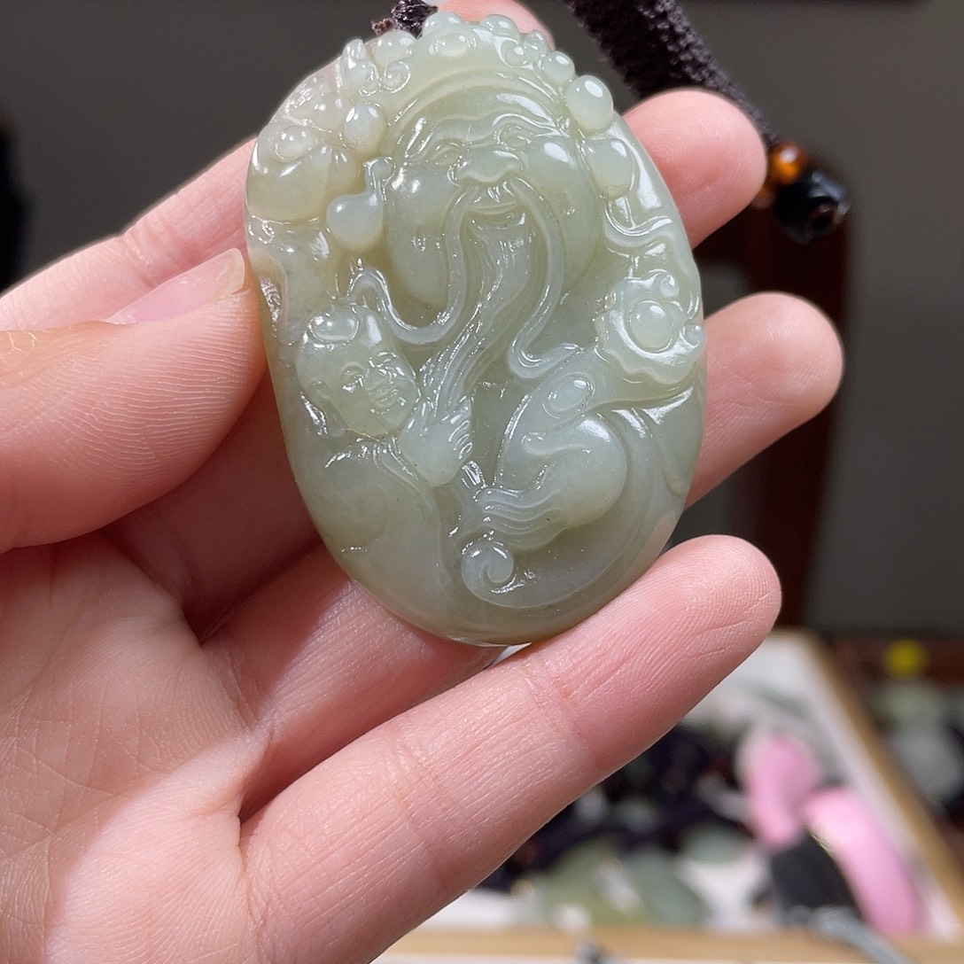 和田玉未镶嵌颈饰