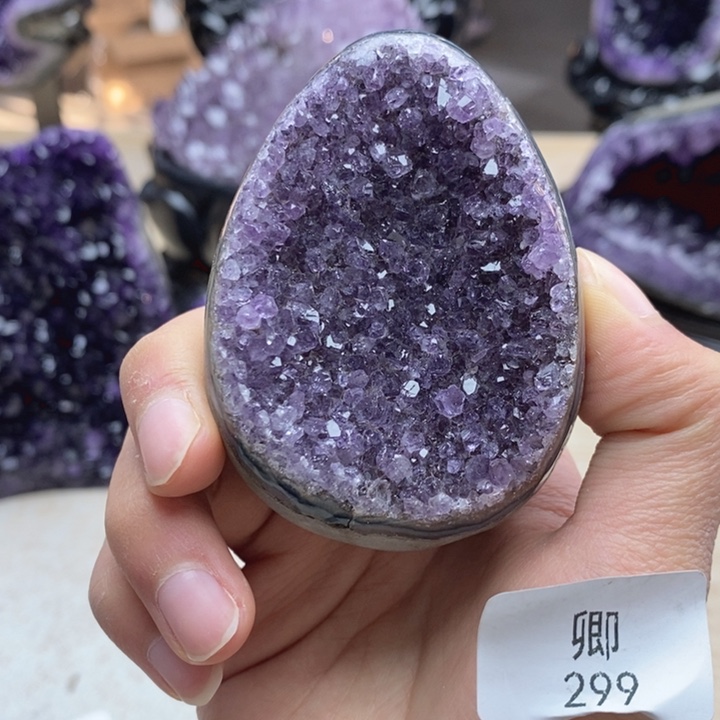 紫晶未镶嵌大型摆件（非配饰）