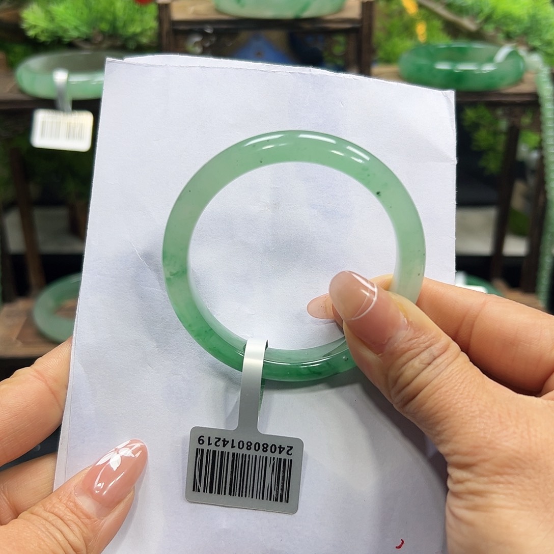 石英质玉手镯未镶嵌铜****】淼淼