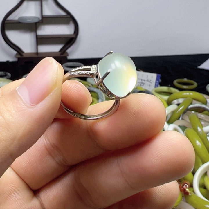 未镶嵌蛇纹石玉手镯