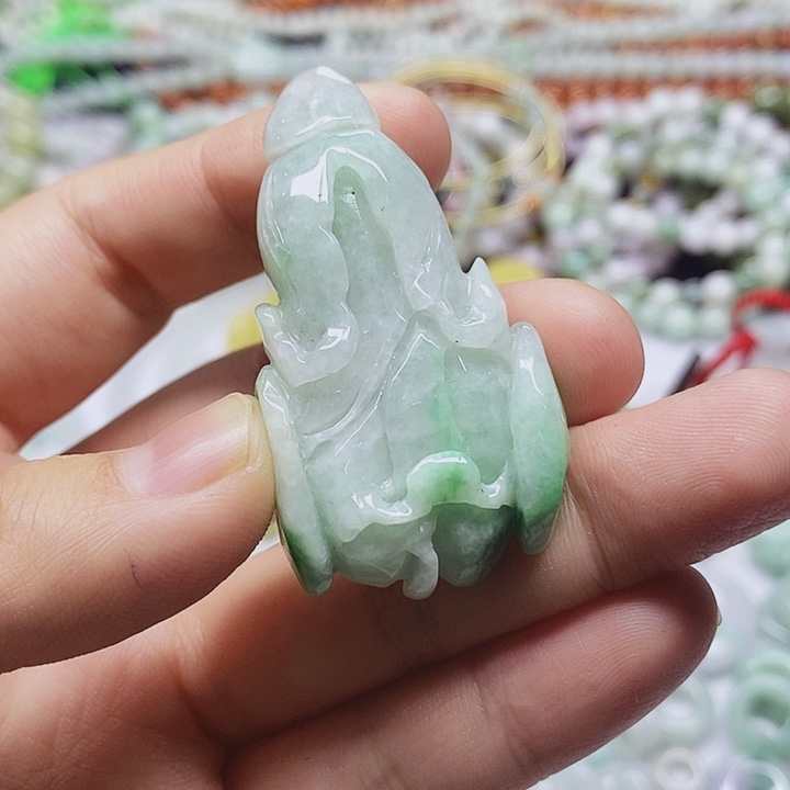 翡翠未镶嵌颈饰翡翠