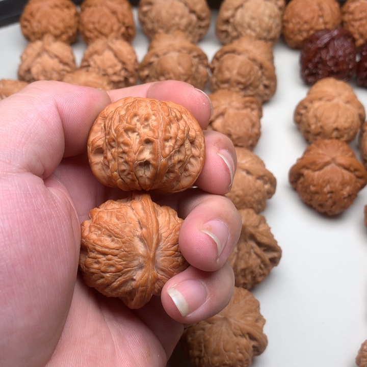 文玩核桃吊坠佛*血麒麟