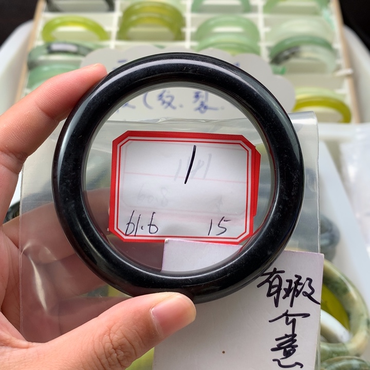 未镶嵌蛇纹石玉手镯