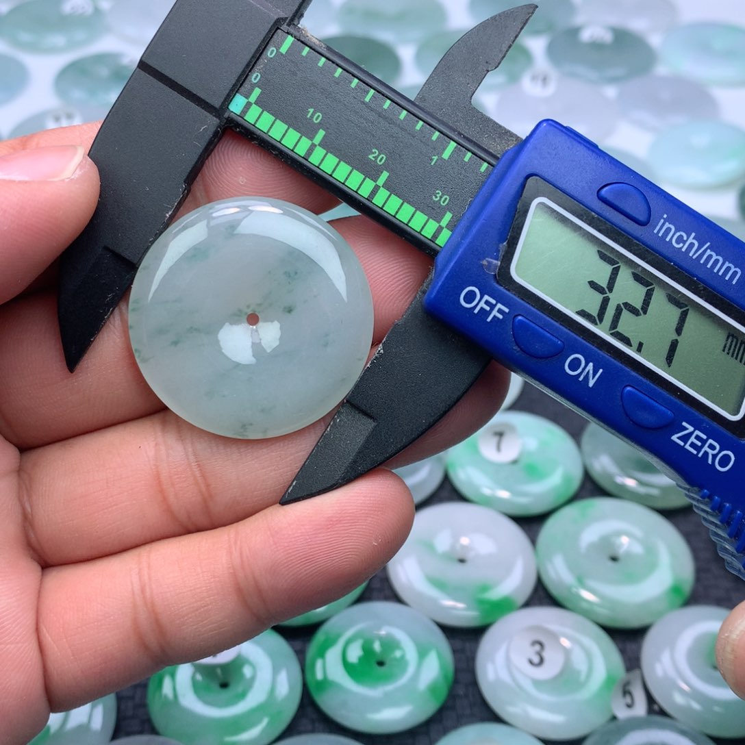 翡翠颈饰未镶嵌缅甸天然A货翡翠