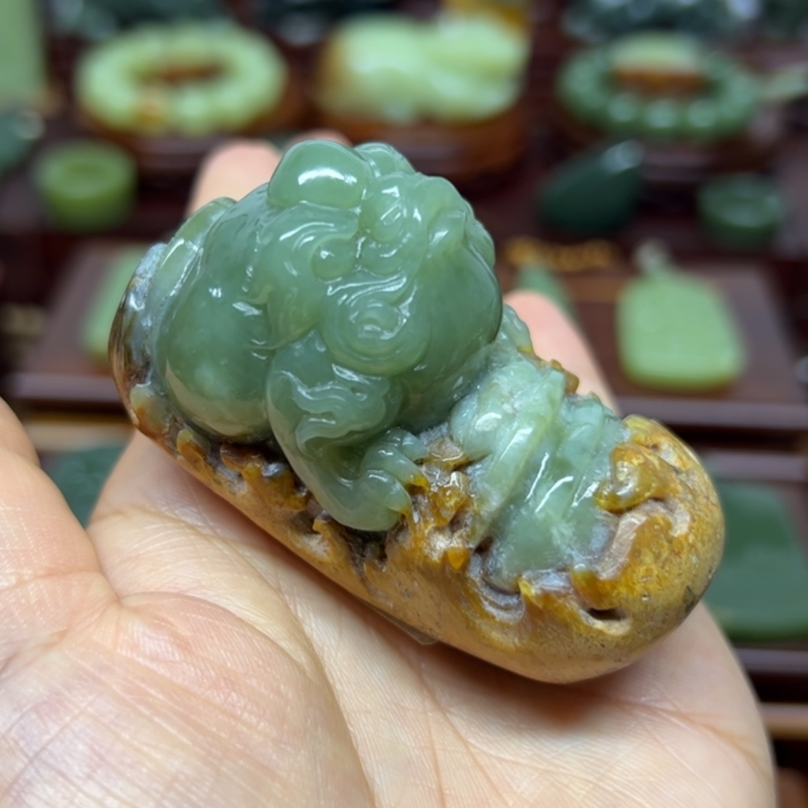 【闪购商品】岫岩河磨玉（透闪石质玉）未镶嵌把件金蟾