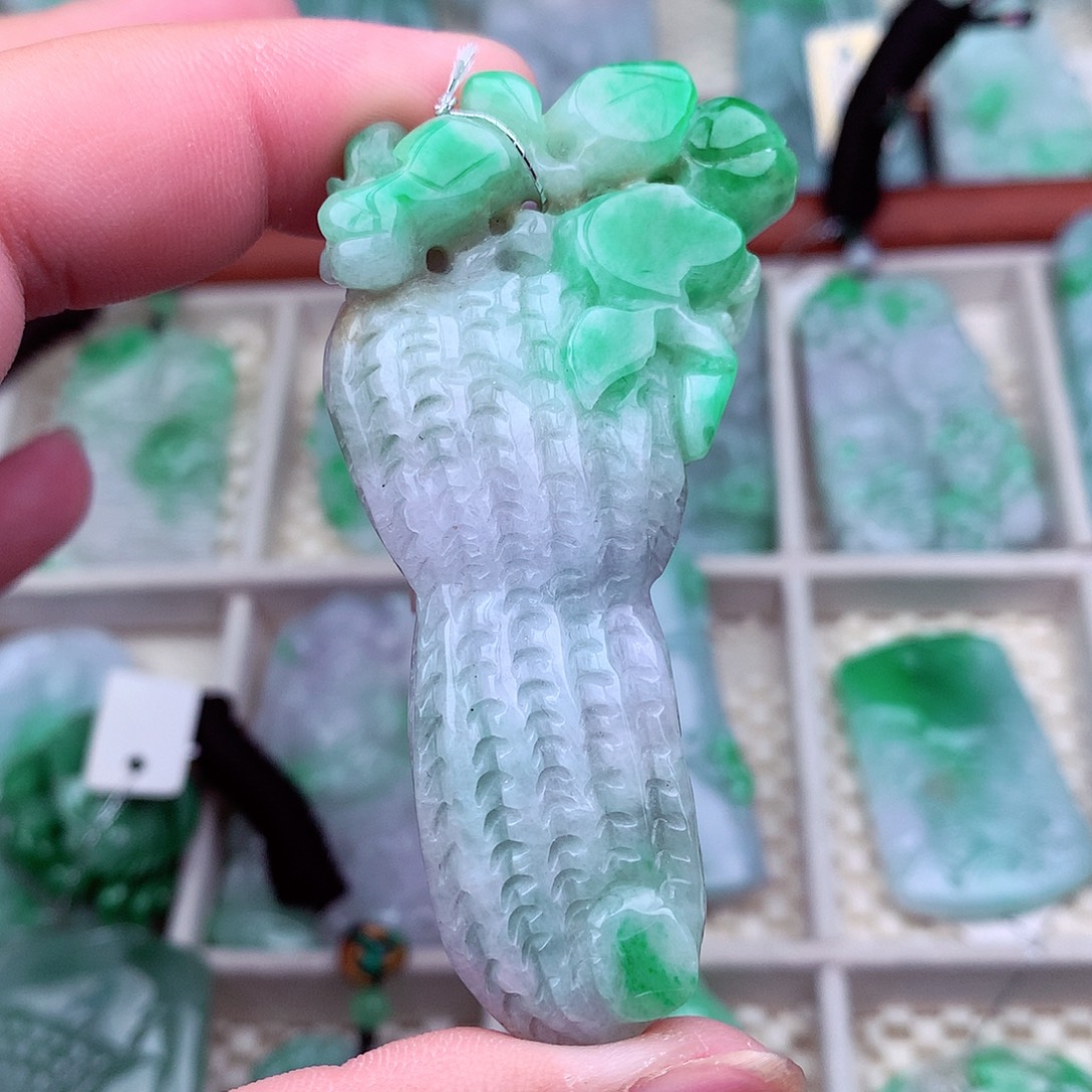 翡翠未镶嵌吊坠(不含链)