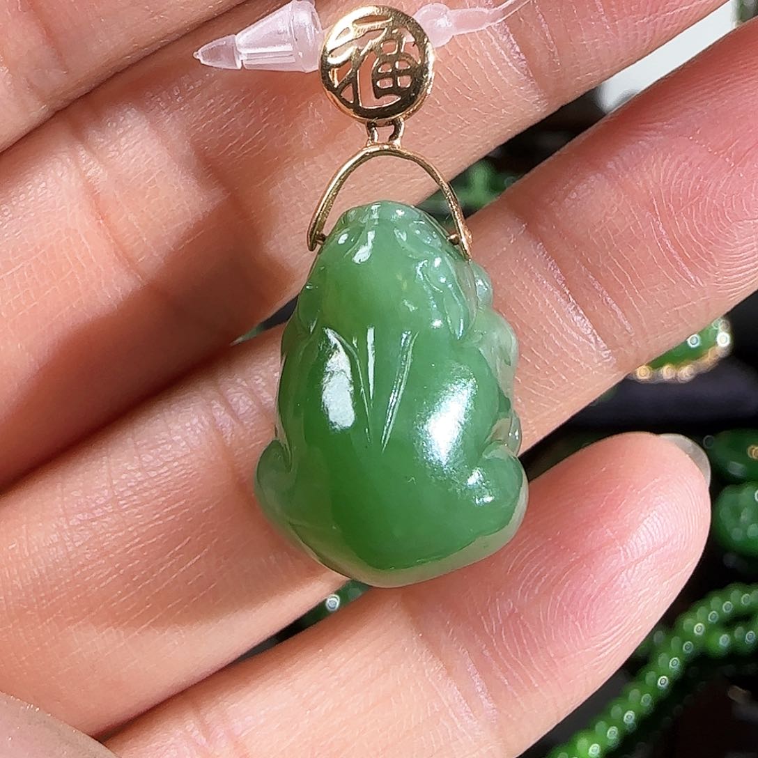 和田玉（碧玉）颈饰18K金镶嵌