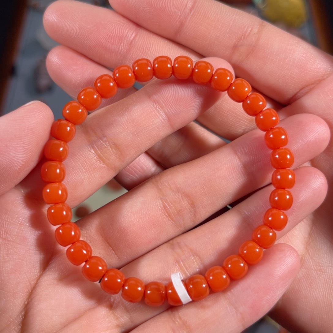 南红玛瑙冷水河满色满肉老形手串6.1左右未镶嵌