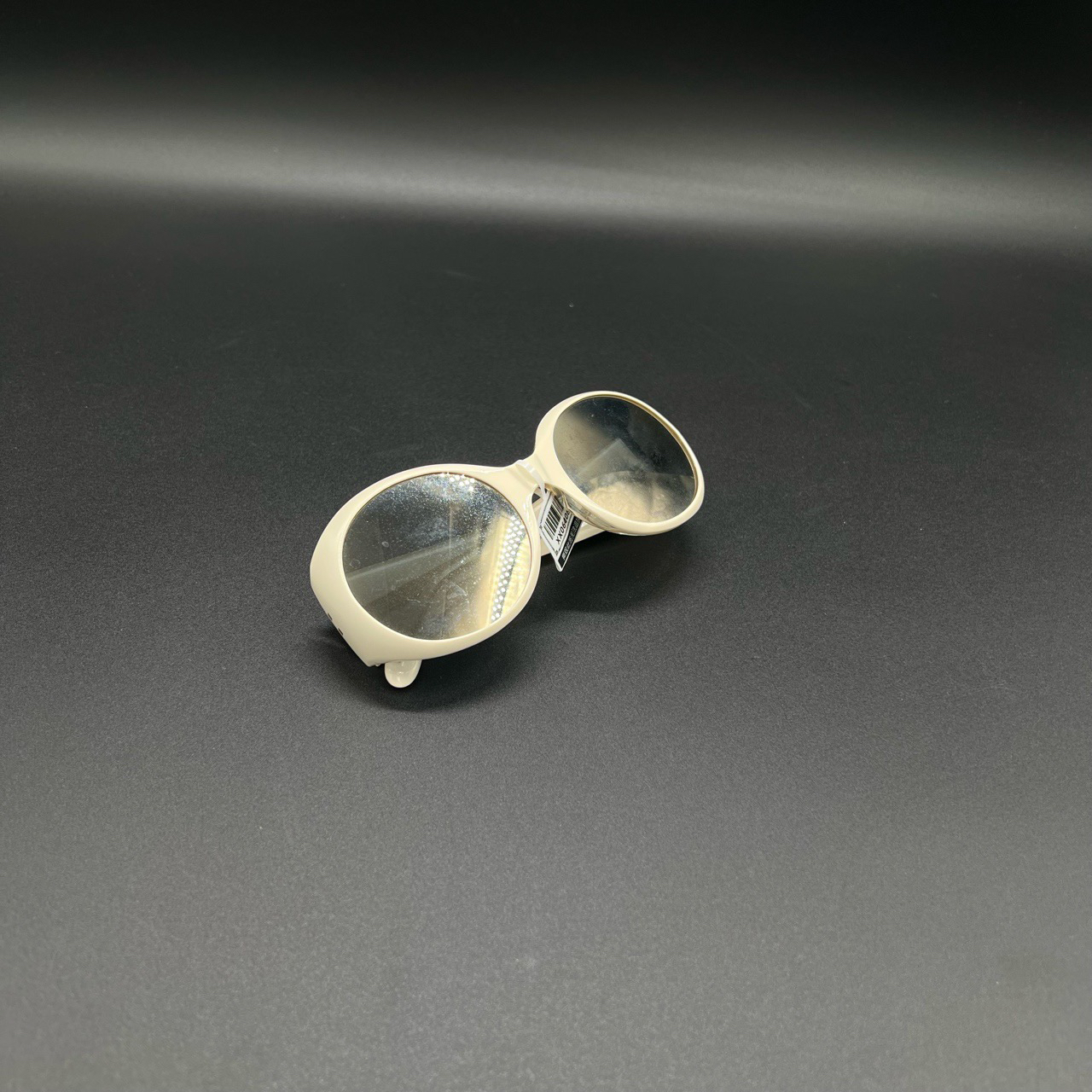 95新 Givenchy/纪梵希 （jp）220米色镜面太阳镜 均码