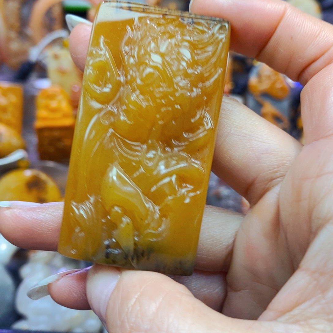 未镶嵌石英质玉（黄龙玉）吊坠(不含链)