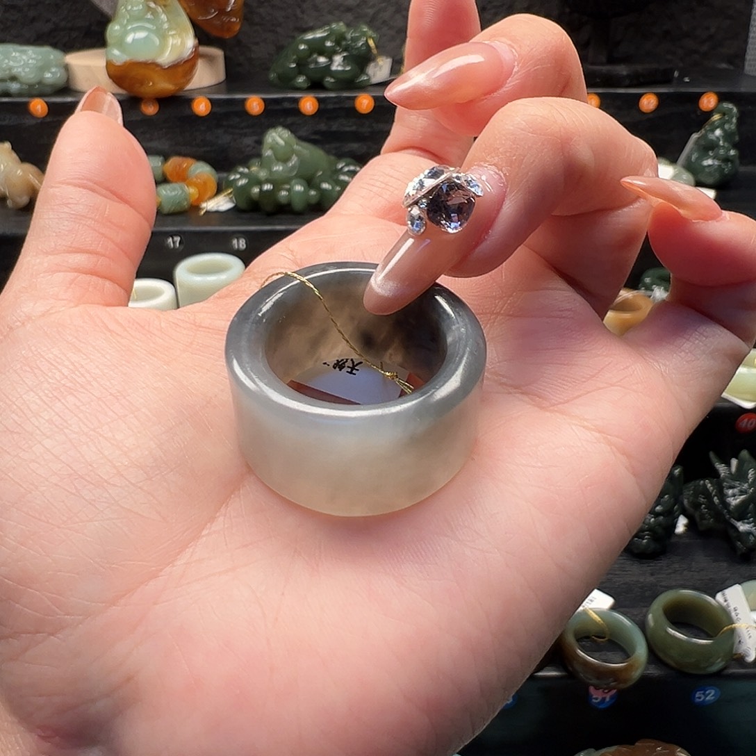 和田玉未镶嵌戒指内径22.7 不退换