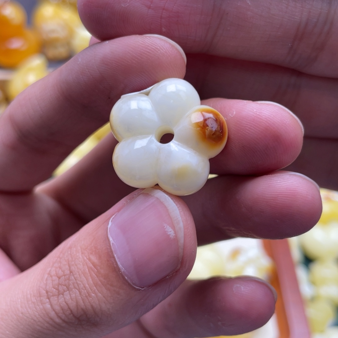 琥珀未镶嵌裸石蜜蜡