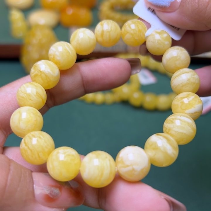 蜜蜡未镶嵌珠宝奇石