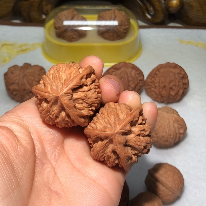 文玩核桃把件36文山奔