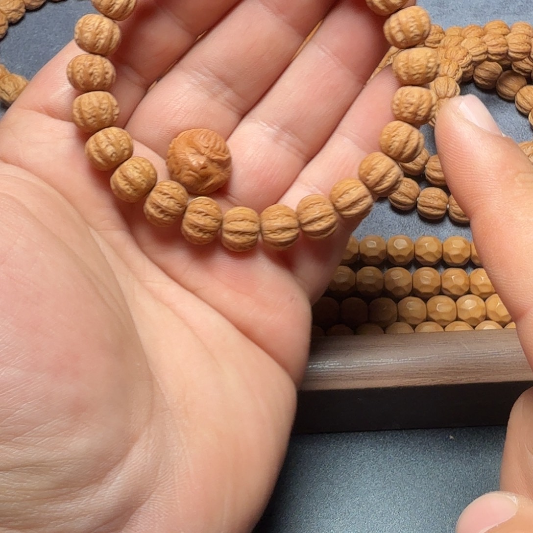 猴头核桃手串京八棱手串➕悟空雕刻