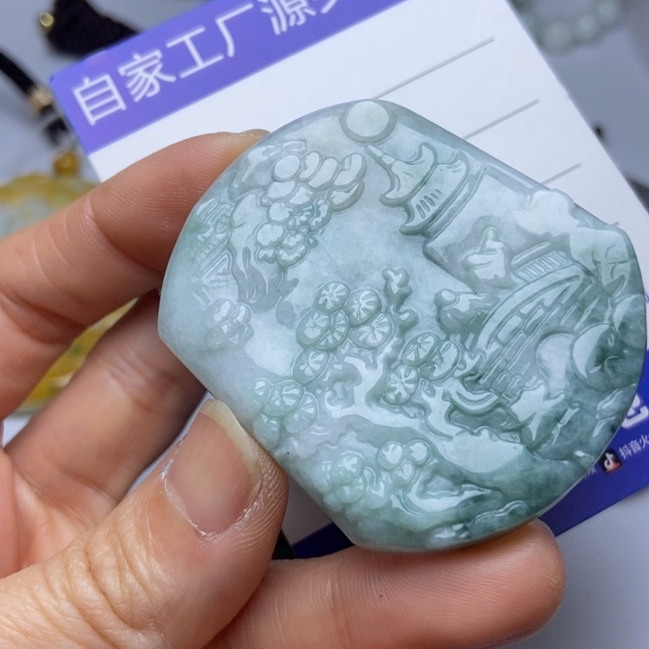 翡翠颈饰未镶嵌翡翠