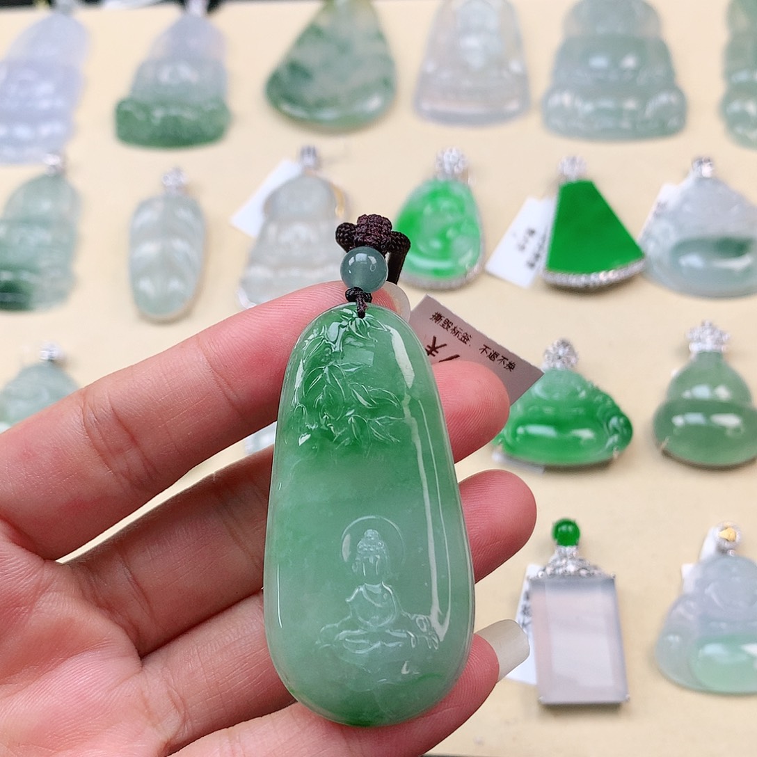 翡翠未镶嵌颈饰悟道牌