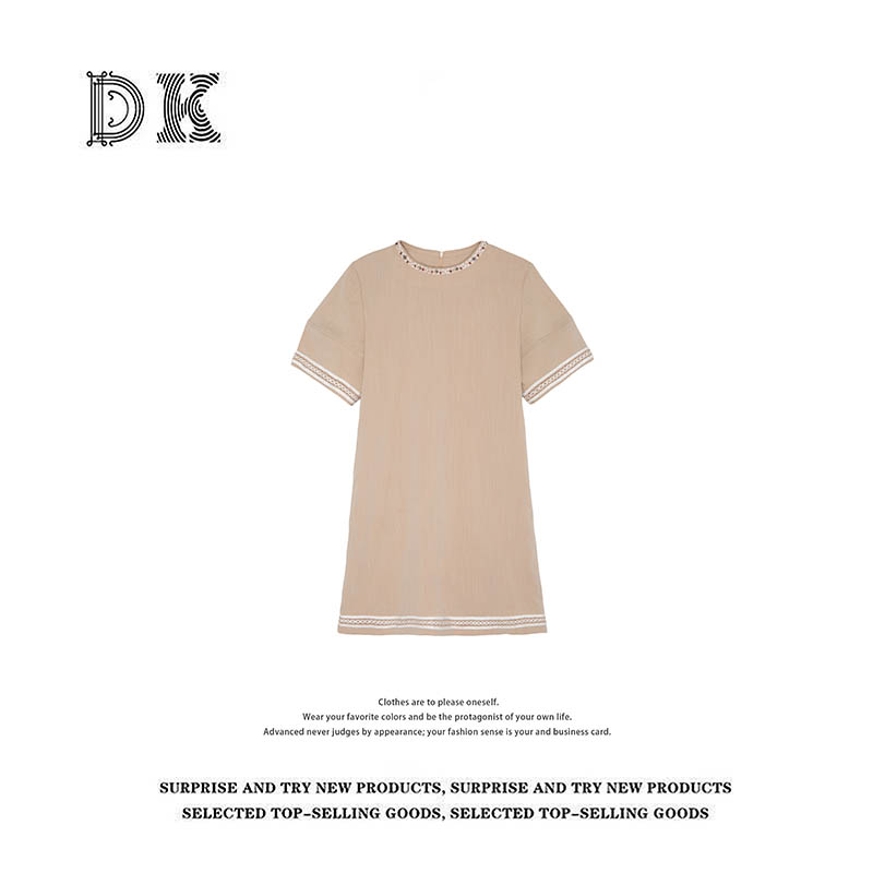 DK 2025夏季女装 重工花边刺绣小香风圆领短袖连衣裙 19103