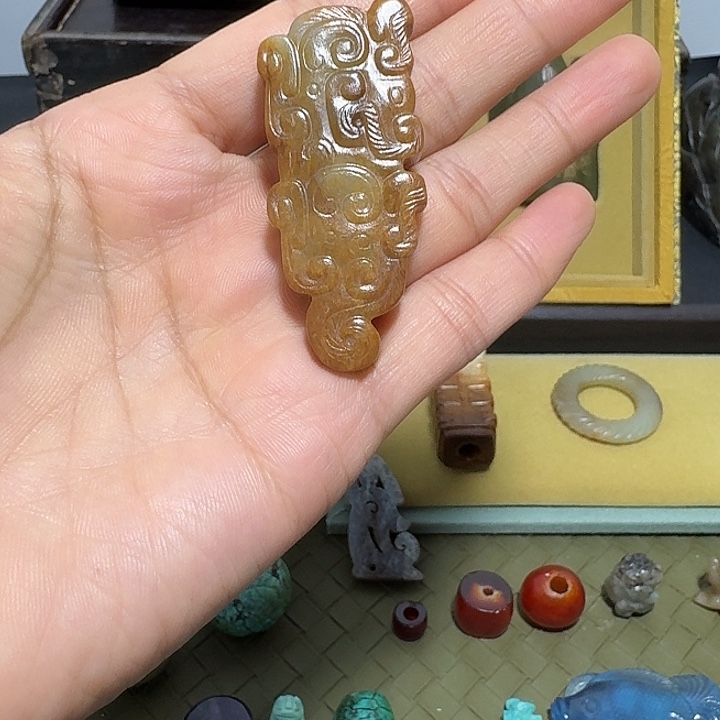 踏***实和田玉未镶嵌颈饰