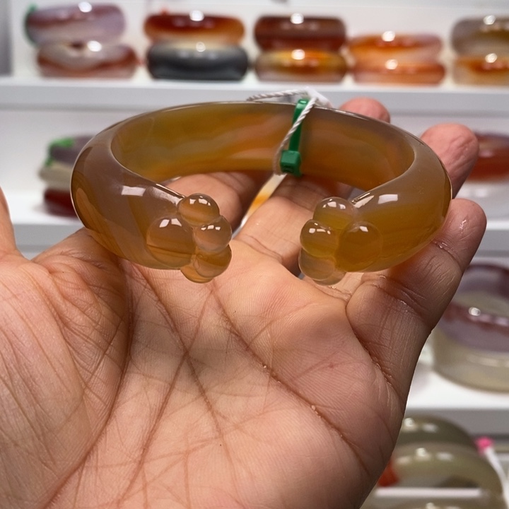 玛瑙/玉髓手镯未镶嵌