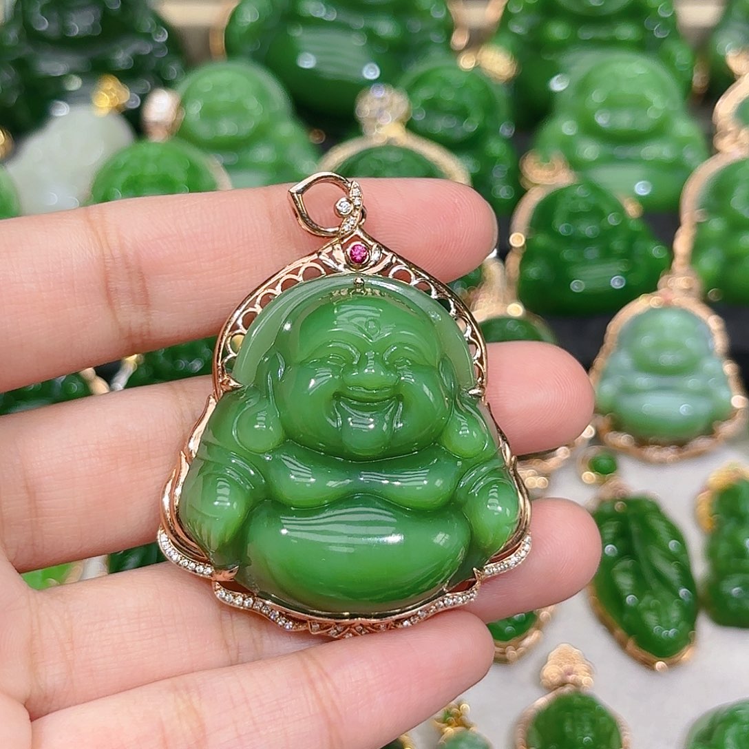 和田玉（碧玉）颈饰18K金镶嵌