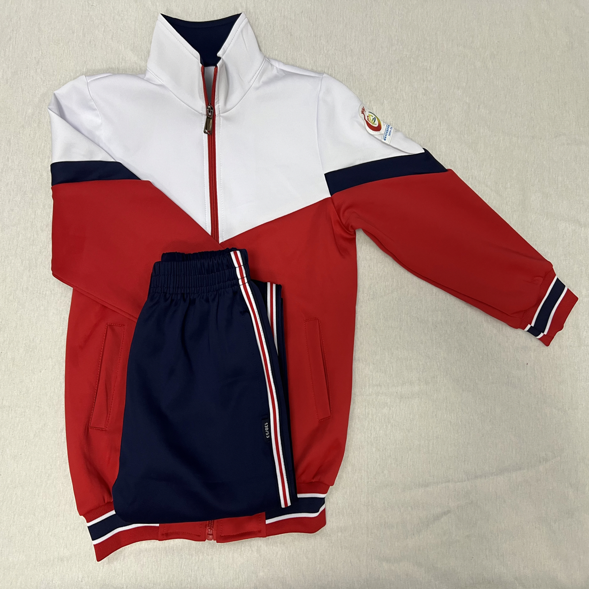 贵港校服 南韩丝面料小学生秋冬装校服