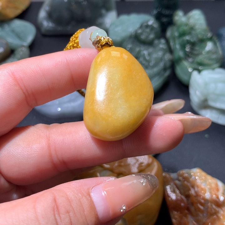 翡翠未镶嵌颈饰保真天然A货翡翠