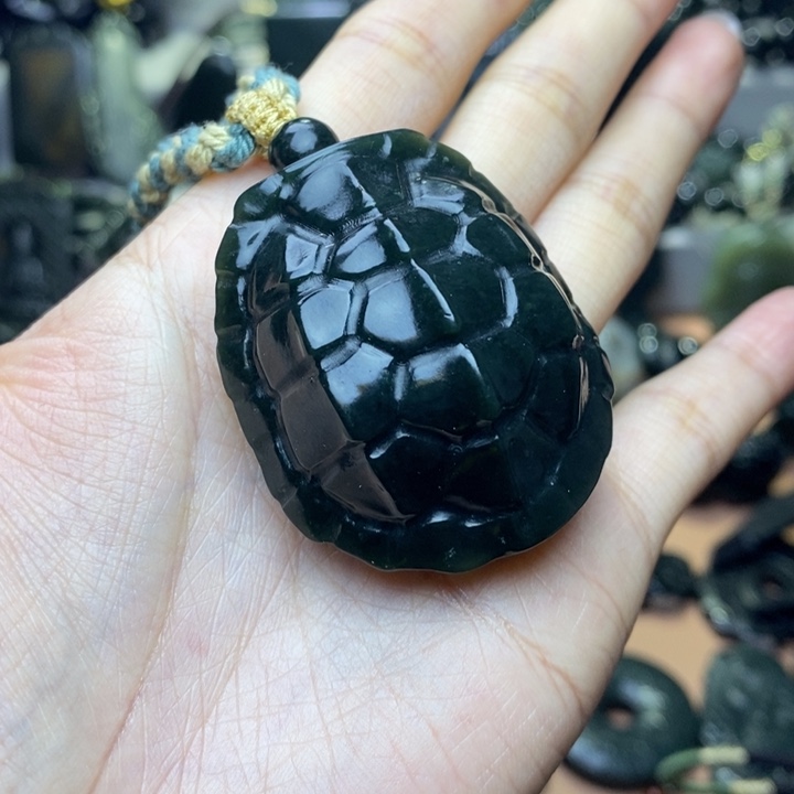 和田玉（青玉）颈饰未镶嵌