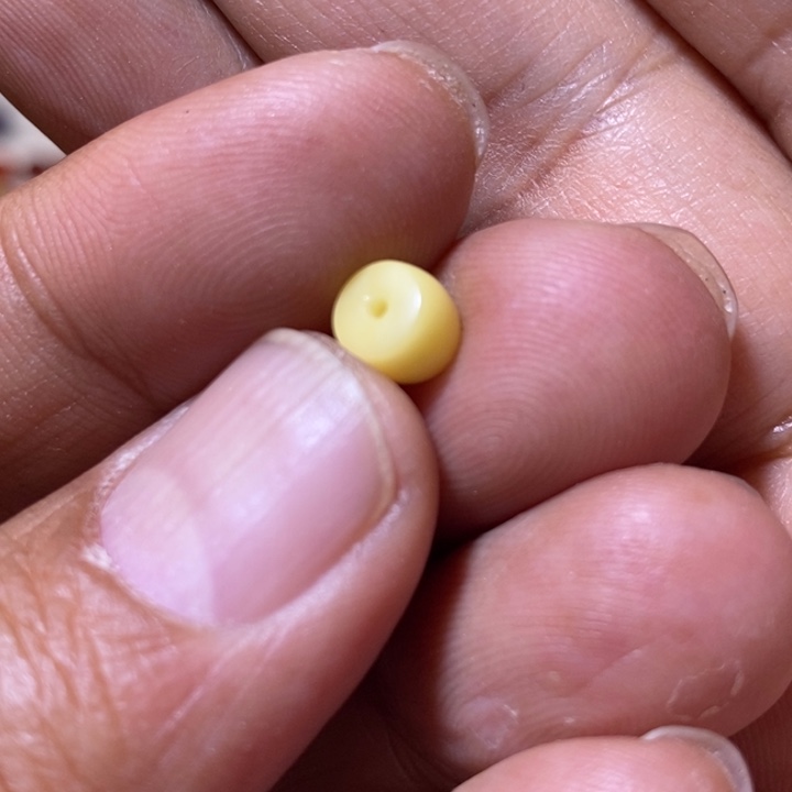 蜜蜡裸石未镶嵌配饰